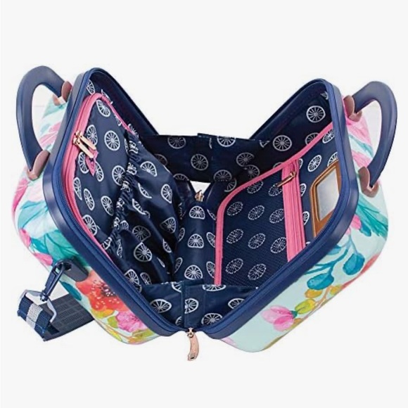 Chariot - Picture 2 of 12